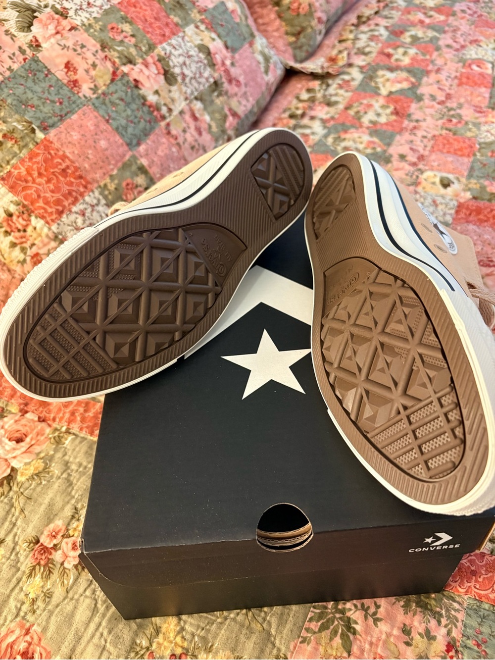 Women’s high top converse - Picture 6 of 6